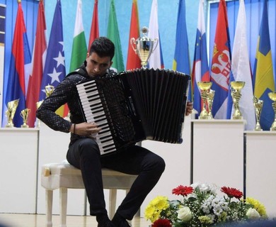 Student harmonike pobjednik međunarodnog takmičenja