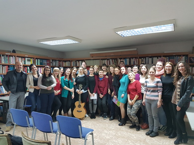 Zapaženo učešće studenata Katedre za anglistiku na Poetskom matineu u Austrijskoj biblioteci