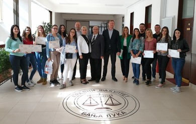 Studentima Pravnog fakulteta uručeni certifikati